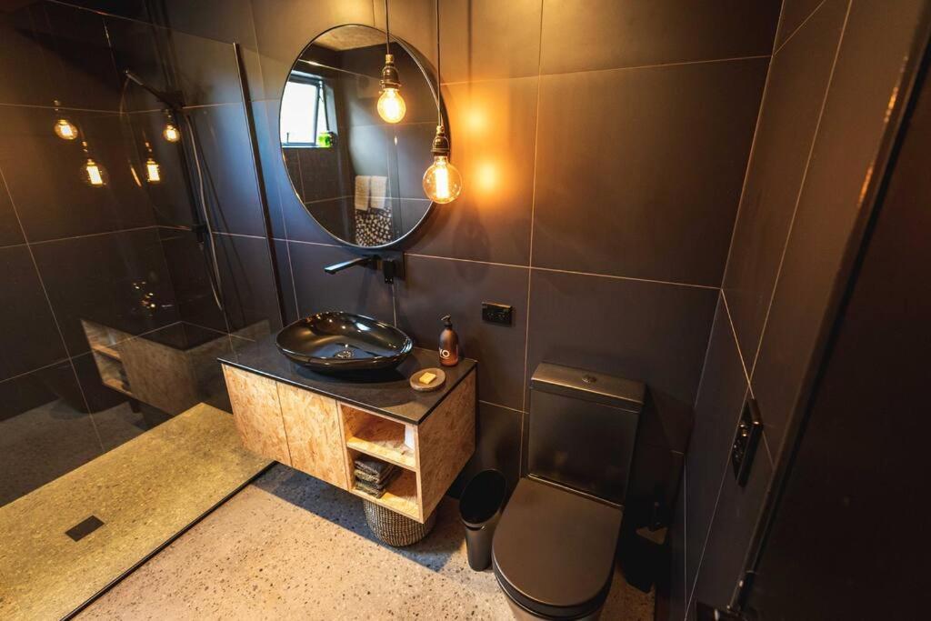 Вилла Stylish Tranquil & Private 2 X Bikes Ванака Экстерьер фото
